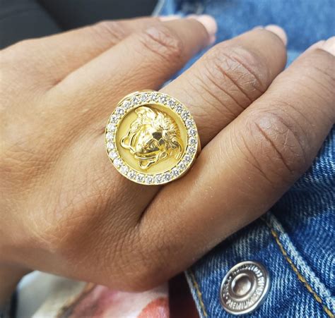 18k versace ring design